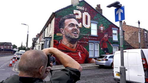 Diogo Jota ve kardeşi için Liverpool'da dev duvar resmi