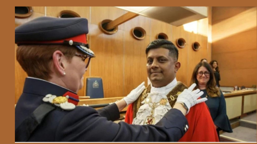 Enfield’in Eski Belediye Başkanı’na Disiplin Cezası: Vize Başvurularına Müdahale